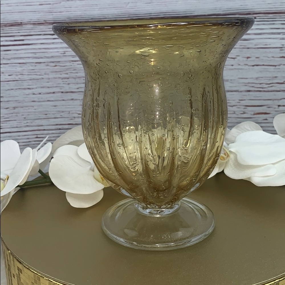 VINTAGE HAND BUBBLE GLASS VASE W/PEDESTAL STAND